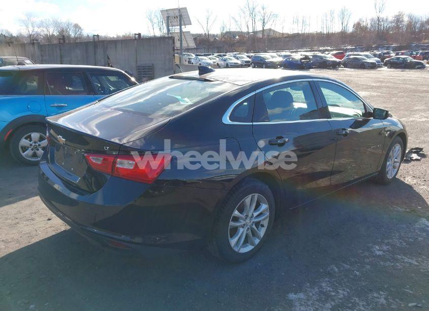 Photo 4 of 2017 Chevrolet Malibu 1LT (VIN 1G1ZE5ST5HF128443)