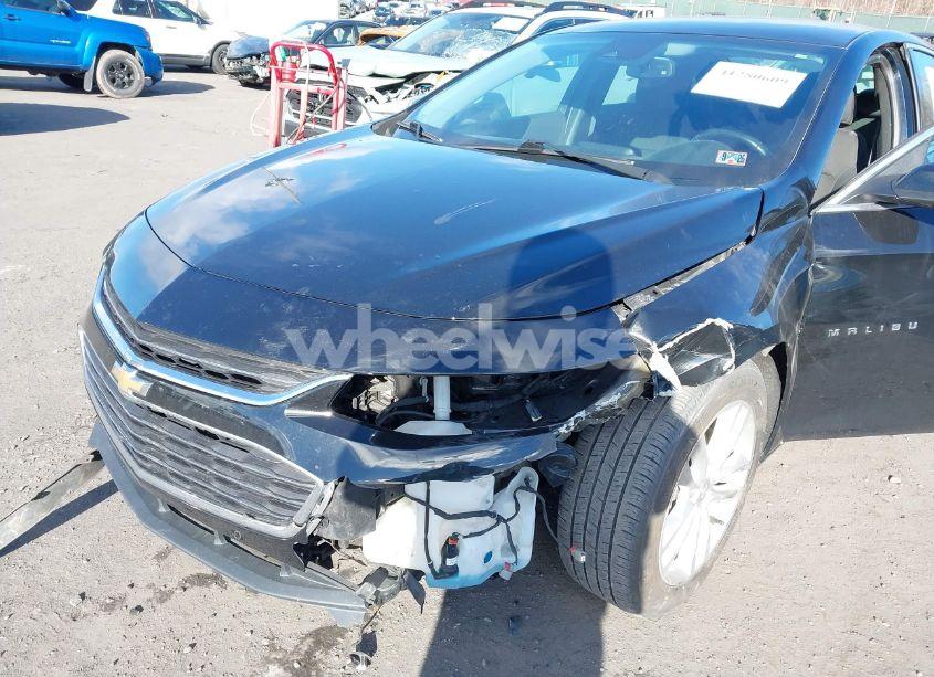Photo 6 of 2017 Chevrolet Malibu 1LT (VIN 1G1ZE5ST5HF128443)
