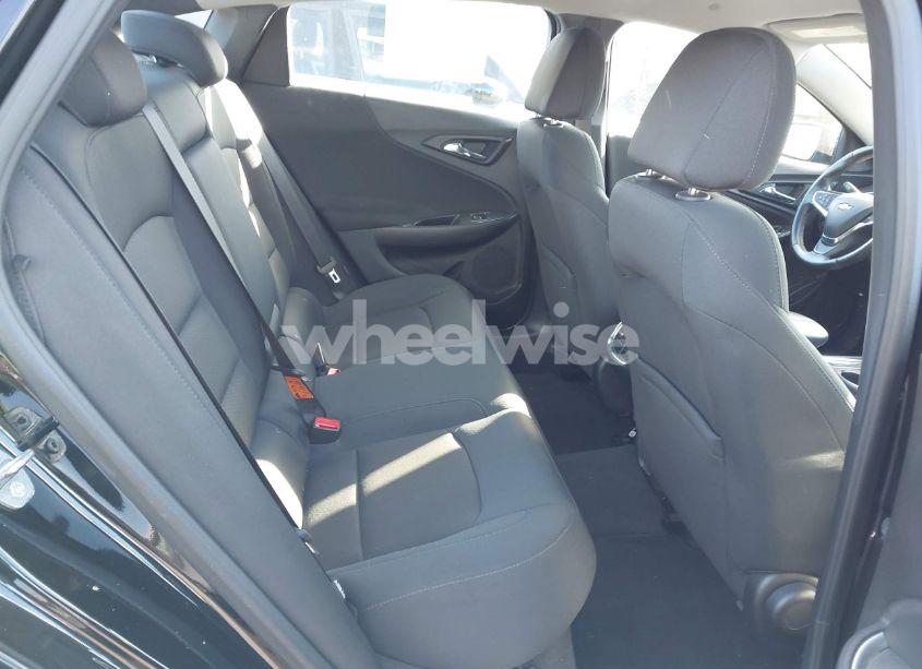 Photo 8 of 2017 Chevrolet Malibu 1LT (VIN 1G1ZE5ST5HF128443)