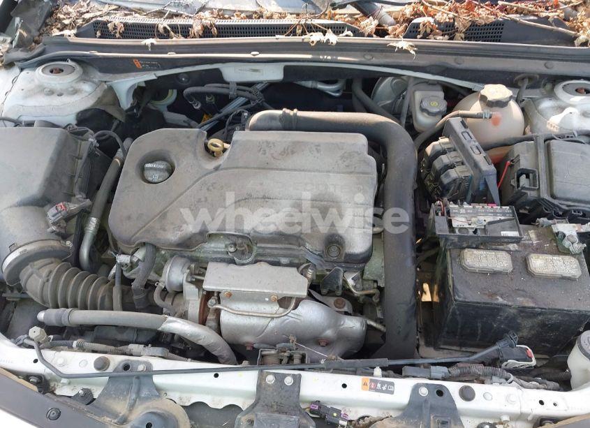 Photo 10 of 2017 Chevrolet Malibu 1LT (VIN 1G1ZE5ST5HF132413)