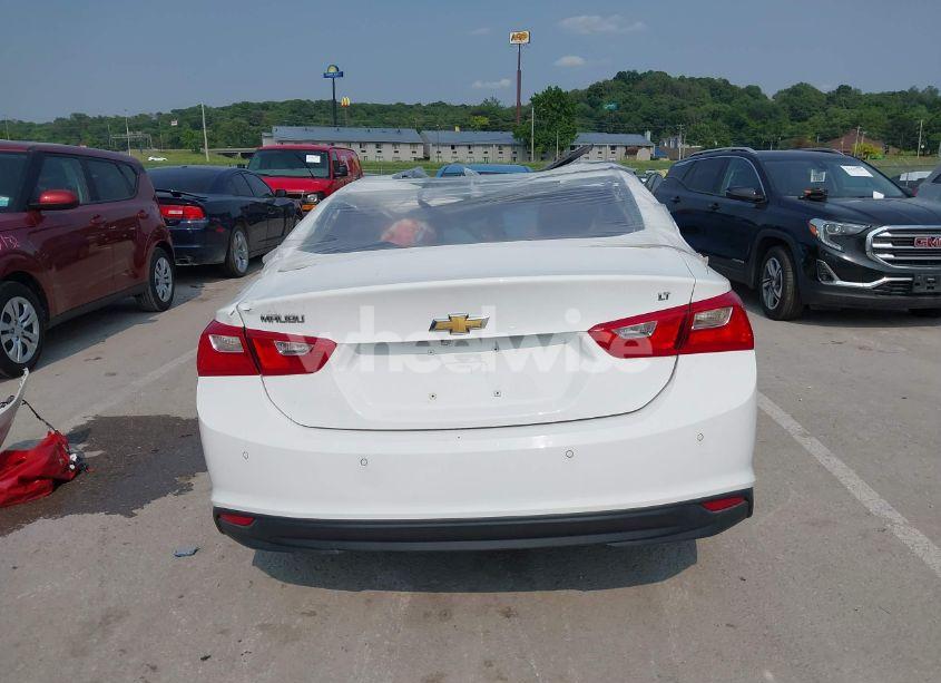 Photo 16 of 2017 Chevrolet Malibu 1LT (VIN 1G1ZE5ST5HF132413)