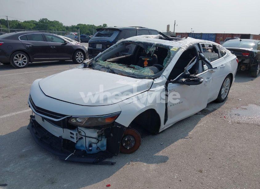 Photo 6 of 2017 Chevrolet Malibu 1LT (VIN 1G1ZE5ST5HF132413)