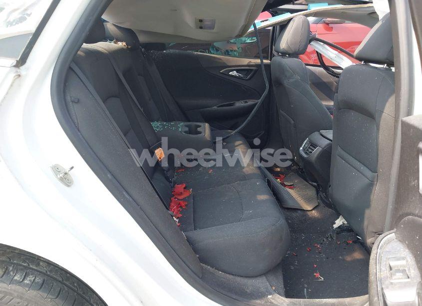 Photo 8 of 2017 Chevrolet Malibu 1LT (VIN 1G1ZE5ST5HF132413)