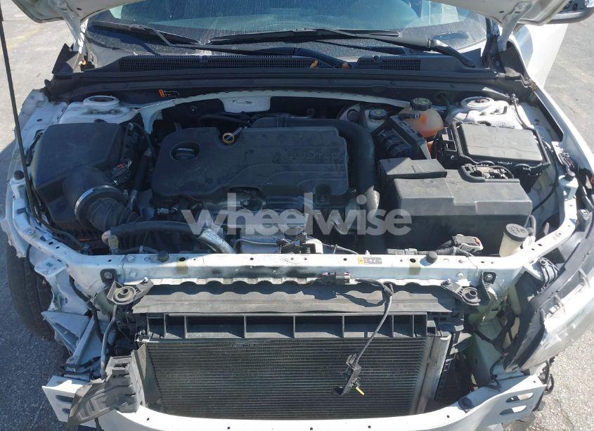 Photo 10 of 2017 Chevrolet Malibu 1LT (VIN 1G1ZE5ST5HF133707)