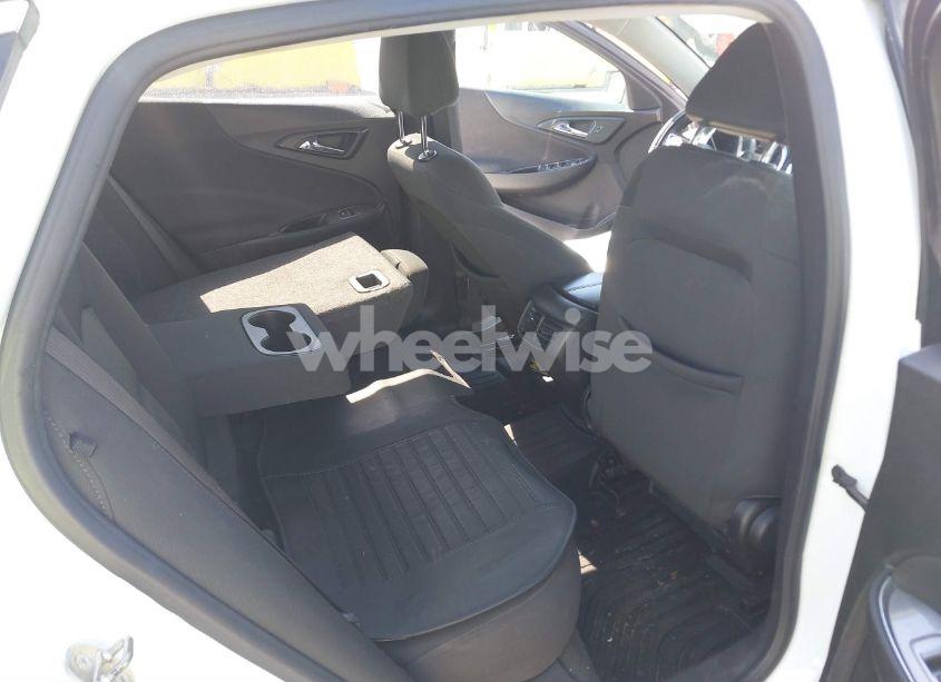 Photo 8 of 2017 Chevrolet Malibu 1LT (VIN 1G1ZE5ST5HF133707)