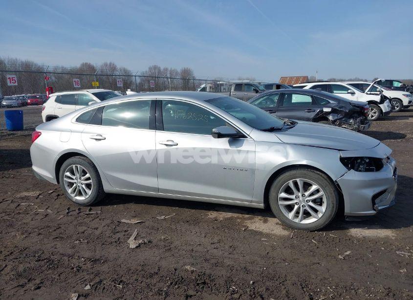 Photo 13 of 2017 Chevrolet Malibu 1LT (VIN 1G1ZE5ST5HF136445)