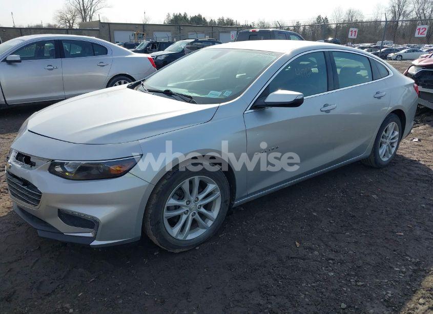 Photo 2 of 2017 Chevrolet Malibu 1LT (VIN 1G1ZE5ST5HF136445)