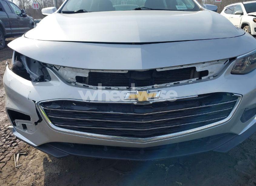 Photo 6 of 2017 Chevrolet Malibu 1LT (VIN 1G1ZE5ST5HF136445)
