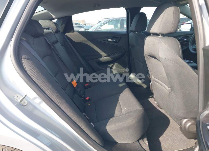 Photo 8 of 2017 Chevrolet Malibu 1LT (VIN 1G1ZE5ST5HF136445)