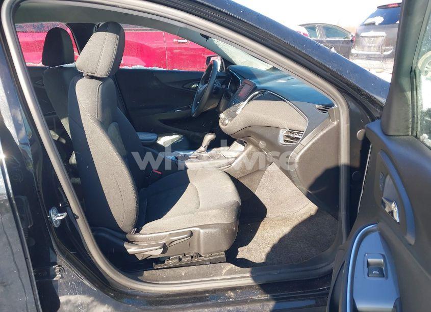 Photo 5 of 2017 Chevrolet Malibu 1LT (VIN 1G1ZE5ST5HF137594)