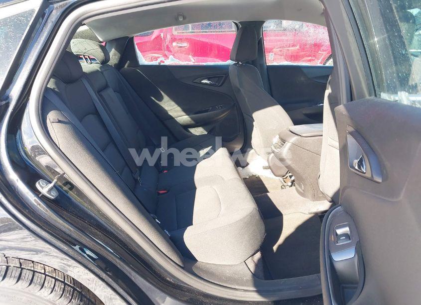 Photo 8 of 2017 Chevrolet Malibu 1LT (VIN 1G1ZE5ST5HF137594)