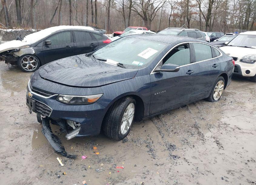 Photo 2 of 2017 Chevrolet Malibu 1LT (VIN 1G1ZE5ST5HF139507)