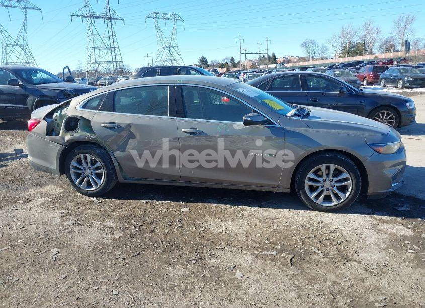 Photo 14 of 2017 Chevrolet Malibu 1LT (VIN 1G1ZE5ST5HF152810)