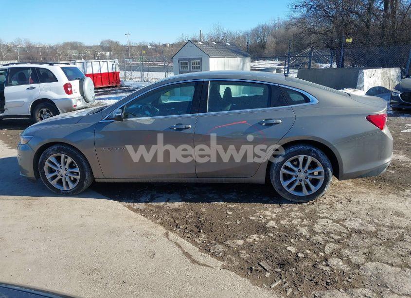Photo 15 of 2017 Chevrolet Malibu 1LT (VIN 1G1ZE5ST5HF152810)
