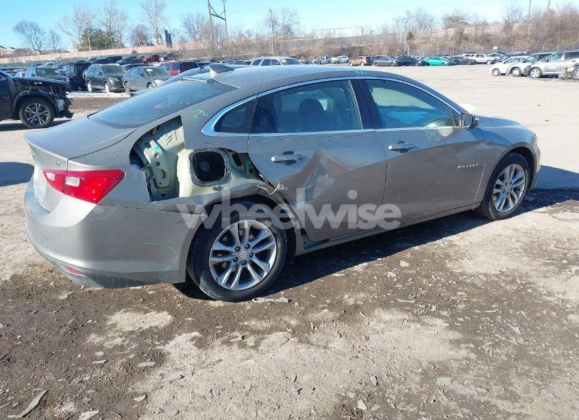 Photo 4 of 2017 Chevrolet Malibu 1LT (VIN 1G1ZE5ST5HF152810)