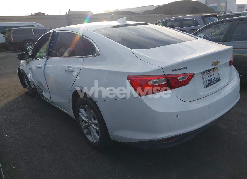 Photo 3 of 2017 Chevrolet Malibu 1LT (VIN 1G1ZE5ST5HF159210)