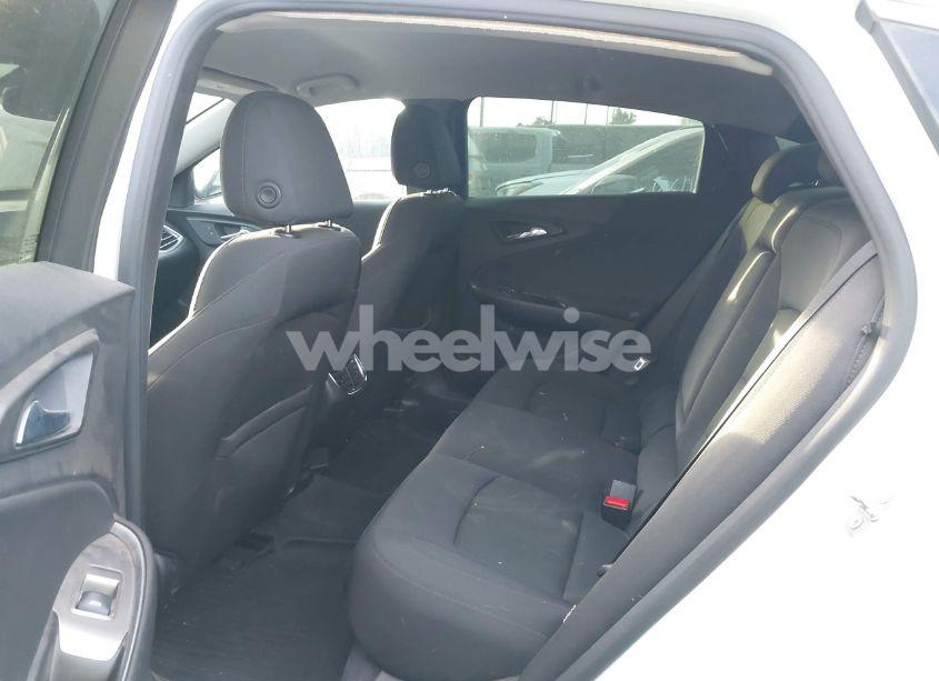 Photo 8 of 2017 Chevrolet Malibu 1LT (VIN 1G1ZE5ST5HF159210)