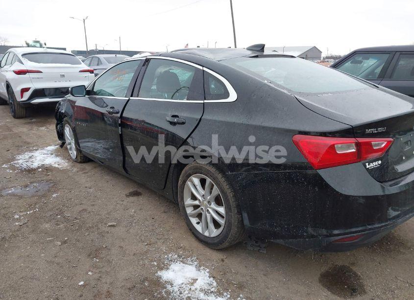 Photo 3 of 2017 Chevrolet Malibu 1LT (VIN 1G1ZE5ST5HF160891)