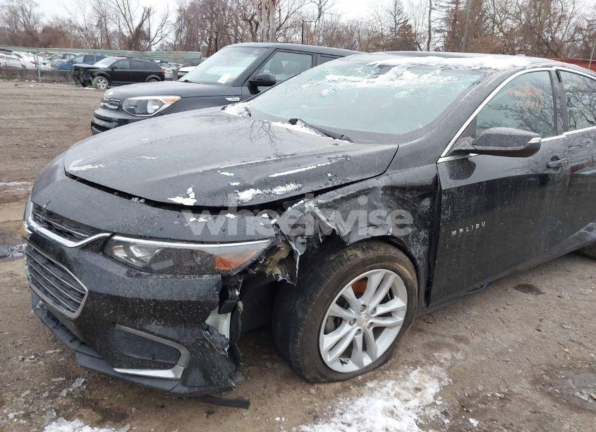 Photo 6 of 2017 Chevrolet Malibu 1LT (VIN 1G1ZE5ST5HF160891)