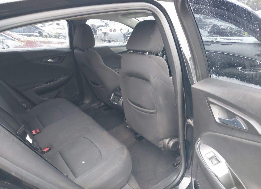 Photo 8 of 2017 Chevrolet Malibu 1LT (VIN 1G1ZE5ST5HF161345)