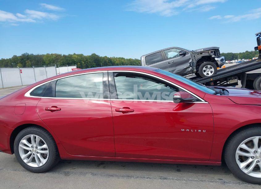 Photo 14 of 2017 Chevrolet Malibu 1LT (VIN 1G1ZE5ST5HF166027)