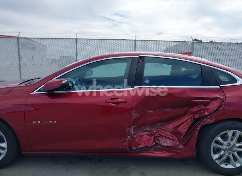 Photo 15 of 2017 Chevrolet Malibu 1LT (VIN 1G1ZE5ST5HF166027)