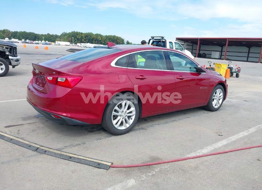 Photo 4 of 2017 Chevrolet Malibu 1LT (VIN 1G1ZE5ST5HF166027)