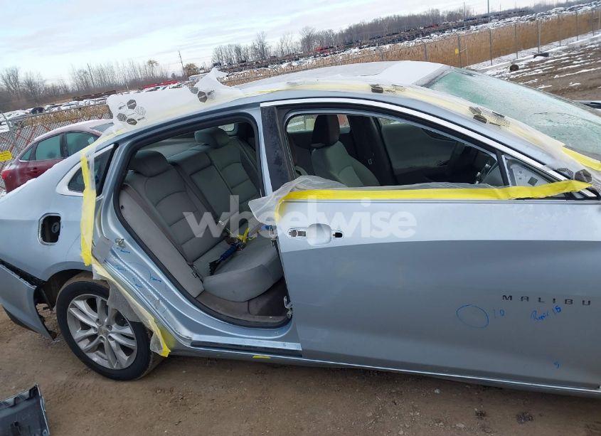 Photo 14 of 2017 Chevrolet Malibu 1LT (VIN 1G1ZE5ST5HF168425)