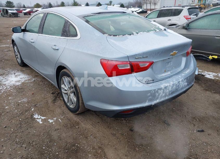 Photo 3 of 2017 Chevrolet Malibu 1LT (VIN 1G1ZE5ST5HF168425)