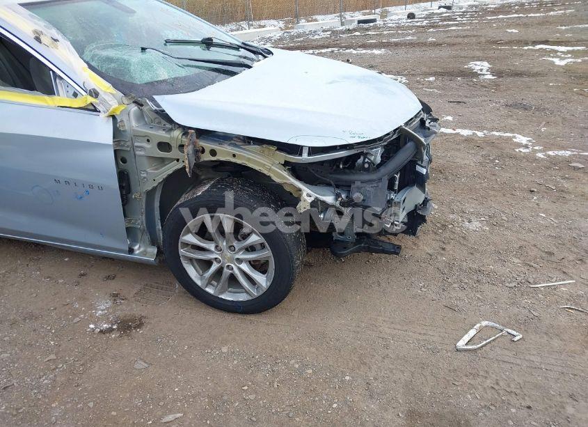 Photo 6 of 2017 Chevrolet Malibu 1LT (VIN 1G1ZE5ST5HF168425)