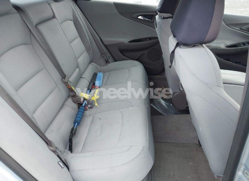 Photo 8 of 2017 Chevrolet Malibu 1LT (VIN 1G1ZE5ST5HF168425)