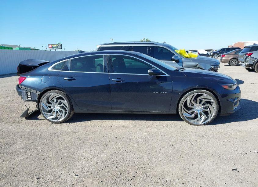 Photo 14 of 2017 Chevrolet Malibu 1LT (VIN 1G1ZE5ST5HF182051)