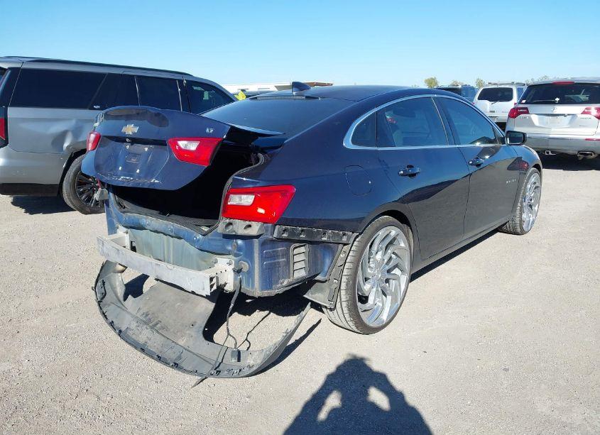 Photo 4 of 2017 Chevrolet Malibu 1LT (VIN 1G1ZE5ST5HF182051)