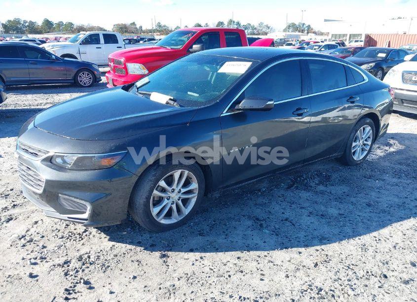 Photo 2 of 2017 Chevrolet Malibu 1LT (VIN 1G1ZE5ST5HF182566)