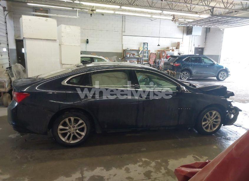 Photo 14 of 2017 Chevrolet Malibu 1LT (VIN 1G1ZE5ST5HF188691)