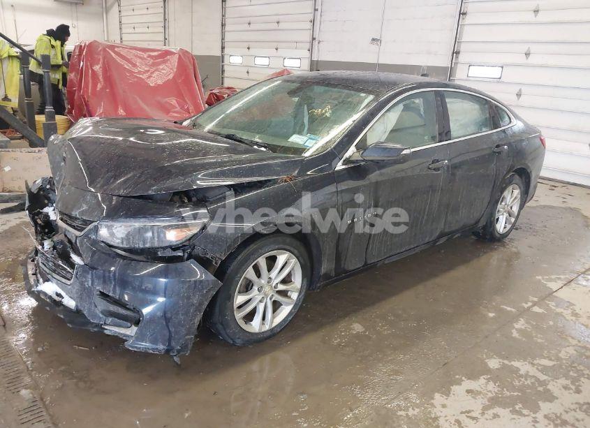 Photo 2 of 2017 Chevrolet Malibu 1LT (VIN 1G1ZE5ST5HF188691)