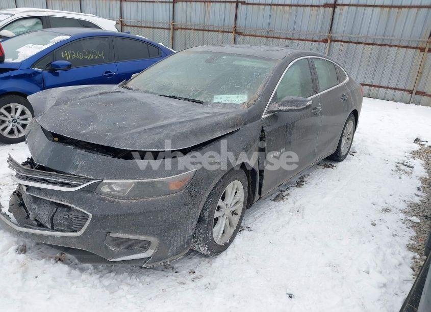 Photo 2 of 2017 Chevrolet Malibu 1LT (VIN 1G1ZE5ST5HF200824)