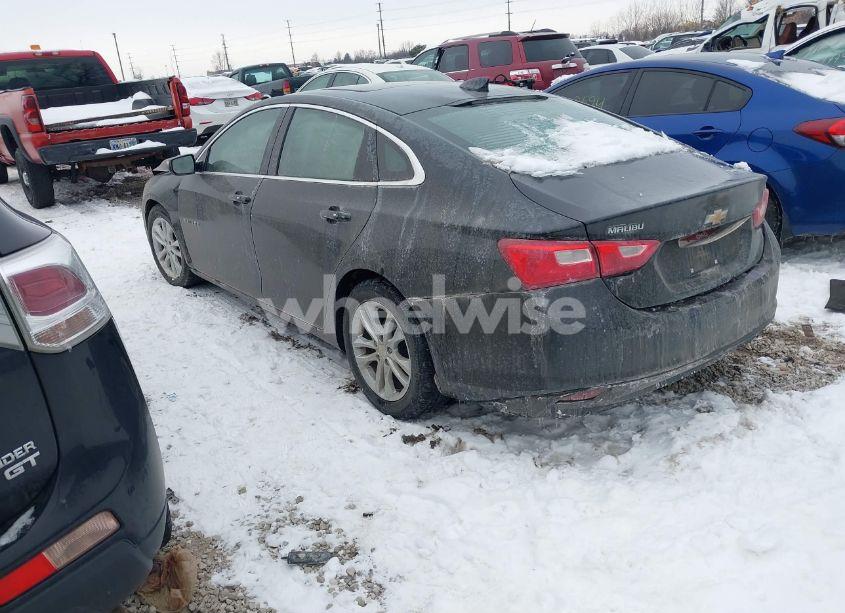 Photo 3 of 2017 Chevrolet Malibu 1LT (VIN 1G1ZE5ST5HF200824)