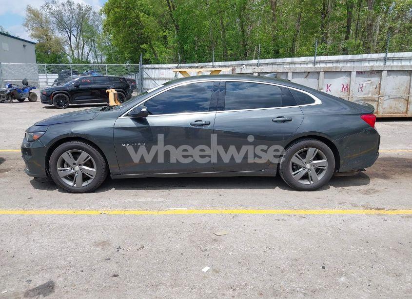 Photo 14 of 2017 Chevrolet Malibu 1LT (VIN 1G1ZE5ST5HF221222)