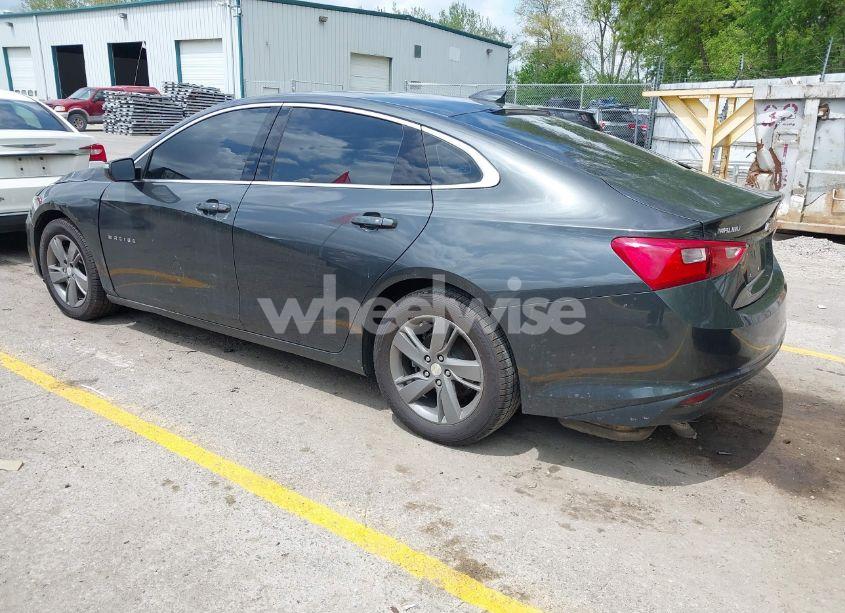 Photo 3 of 2017 Chevrolet Malibu 1LT (VIN 1G1ZE5ST5HF221222)