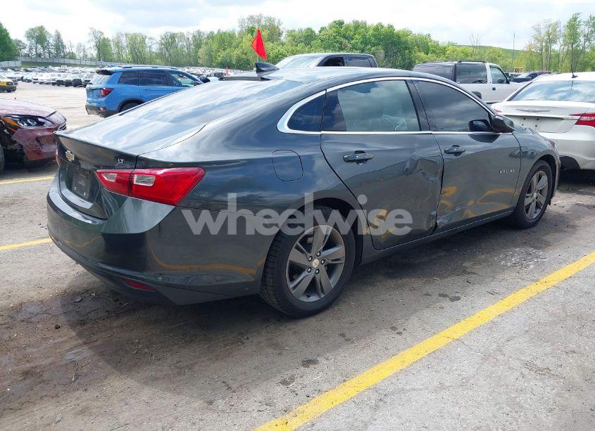Photo 4 of 2017 Chevrolet Malibu 1LT (VIN 1G1ZE5ST5HF221222)