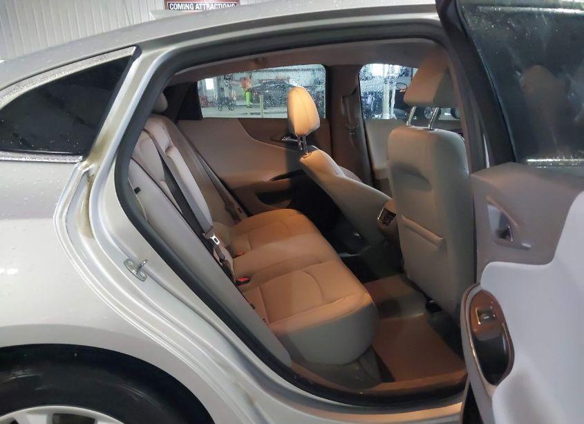 Photo 8 of 2017 Chevrolet Malibu 1LT (VIN 1G1ZE5ST5HF256813)