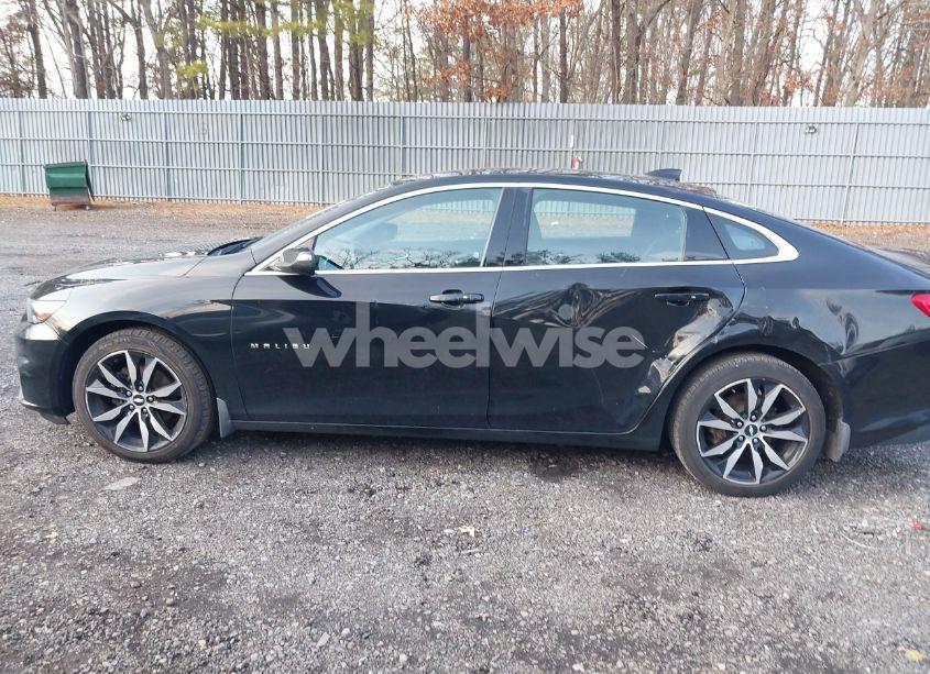 Photo 14 of 2017 Chevrolet Malibu 1LT (VIN 1G1ZE5ST5HF262420)