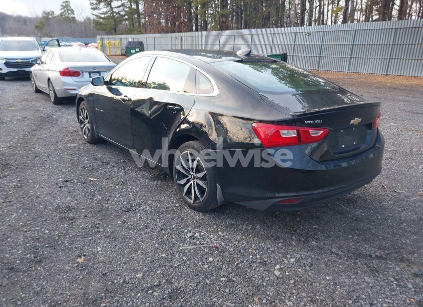 Photo 3 of 2017 Chevrolet Malibu 1LT (VIN 1G1ZE5ST5HF262420)