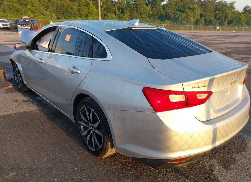 Photo 3 of 2017 Chevrolet Malibu 1LT (VIN 1G1ZE5ST5HF263860)