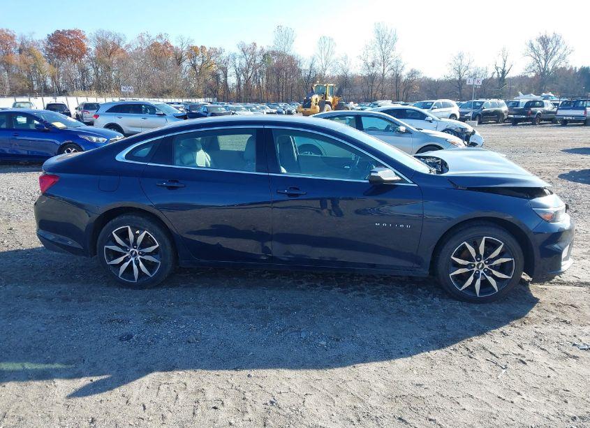Photo 13 of 2017 Chevrolet Malibu 1LT (VIN 1G1ZE5ST5HF266340)