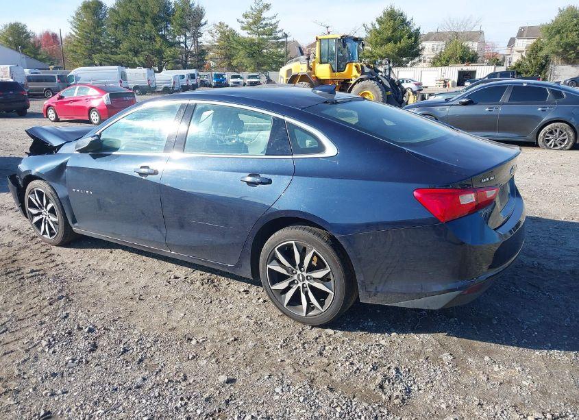 Photo 3 of 2017 Chevrolet Malibu 1LT (VIN 1G1ZE5ST5HF266340)