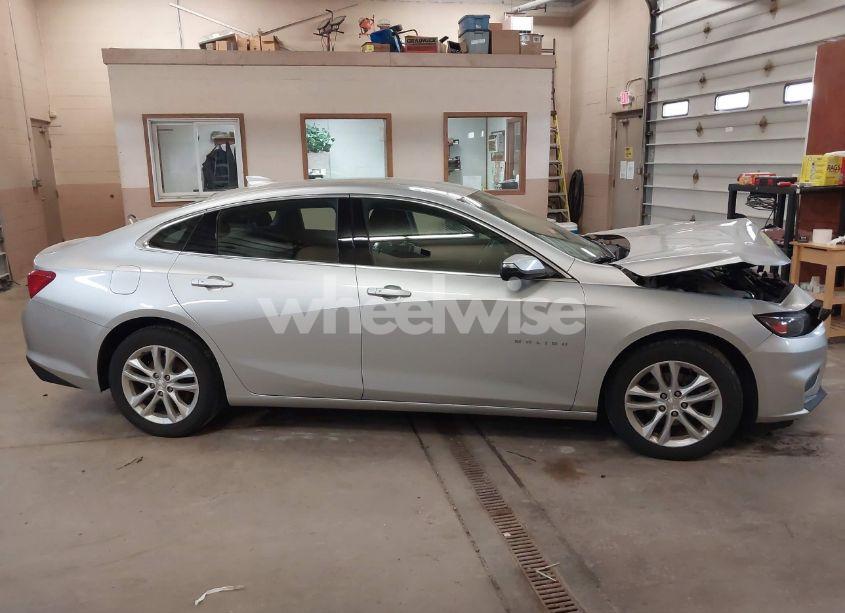 Photo 13 of 2017 Chevrolet Malibu 1LT (VIN 1G1ZE5ST5HF273630)