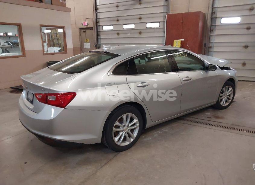 Photo 4 of 2017 Chevrolet Malibu 1LT (VIN 1G1ZE5ST5HF273630)