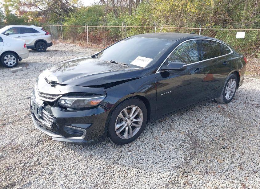 Photo 2 of 2016 Chevrolet Malibu 1LT (VIN 1G1ZE5ST6GF192909)